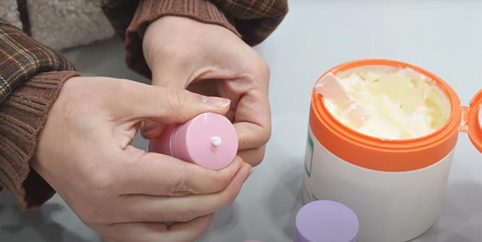 A Unique Lip Balm Container For High Viscosity Formulas